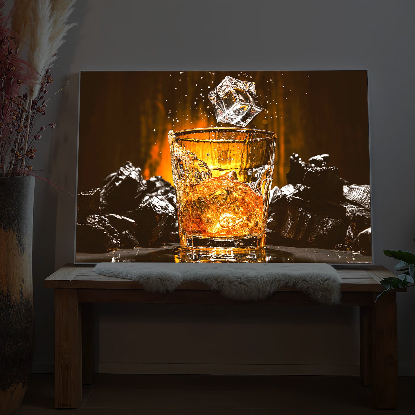 Whisky Glas mit Eiswürfeln