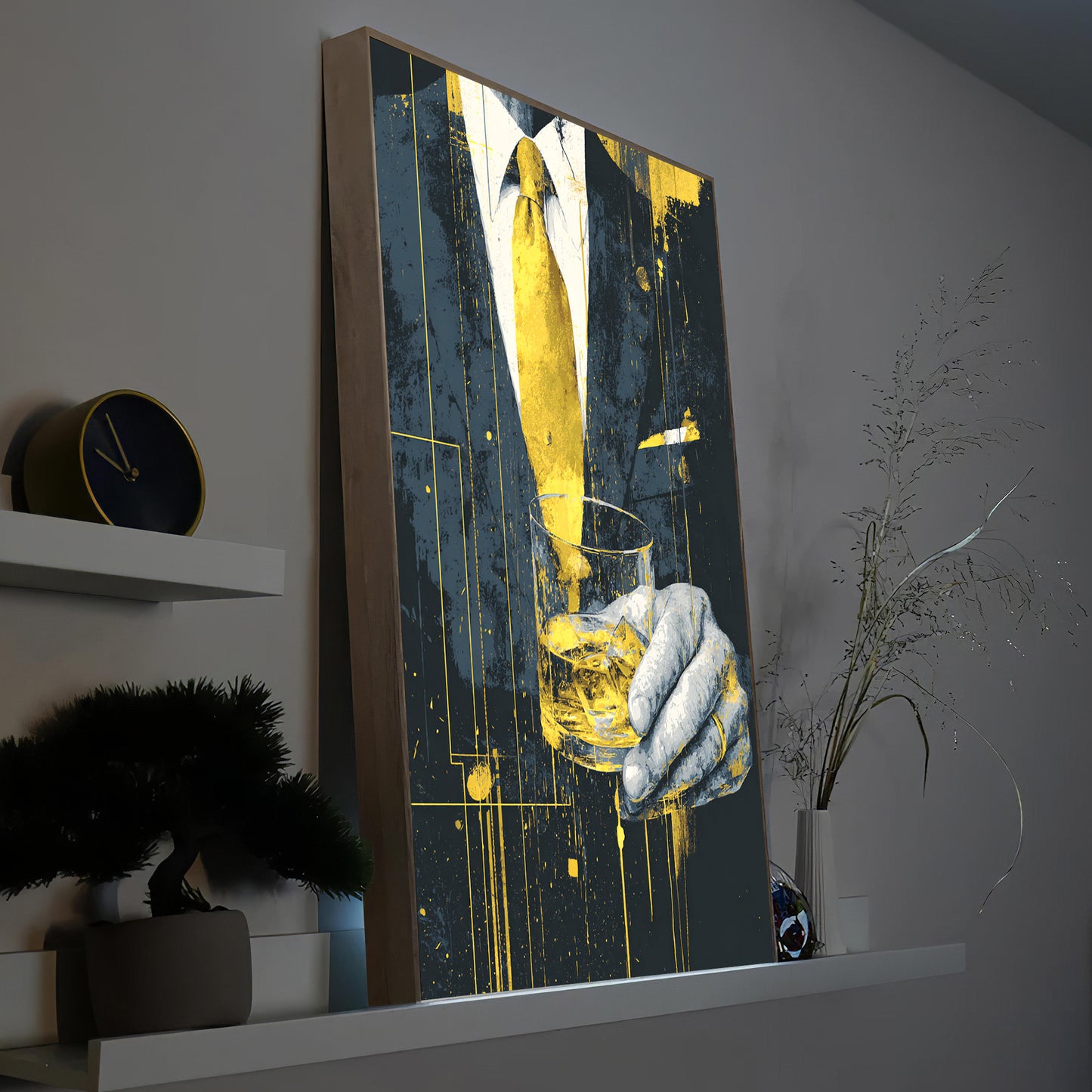 Goldene Krawatte und Whisky