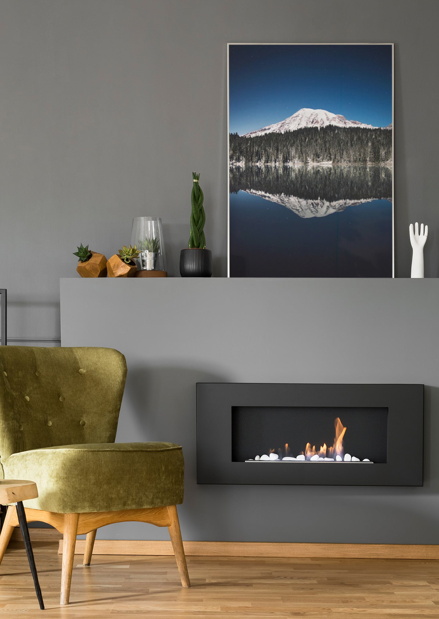 Bergspiegelung im Wasser bei Nacht - Poster oder Leinwand